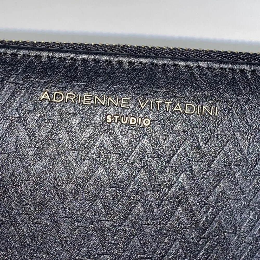 Adienne Vittadini Black‎ Card wallet zippered 4x8